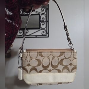 Y2K Vintage Coach CreamStripe/Tan Signature Fabric/Patent Leather Wristlet